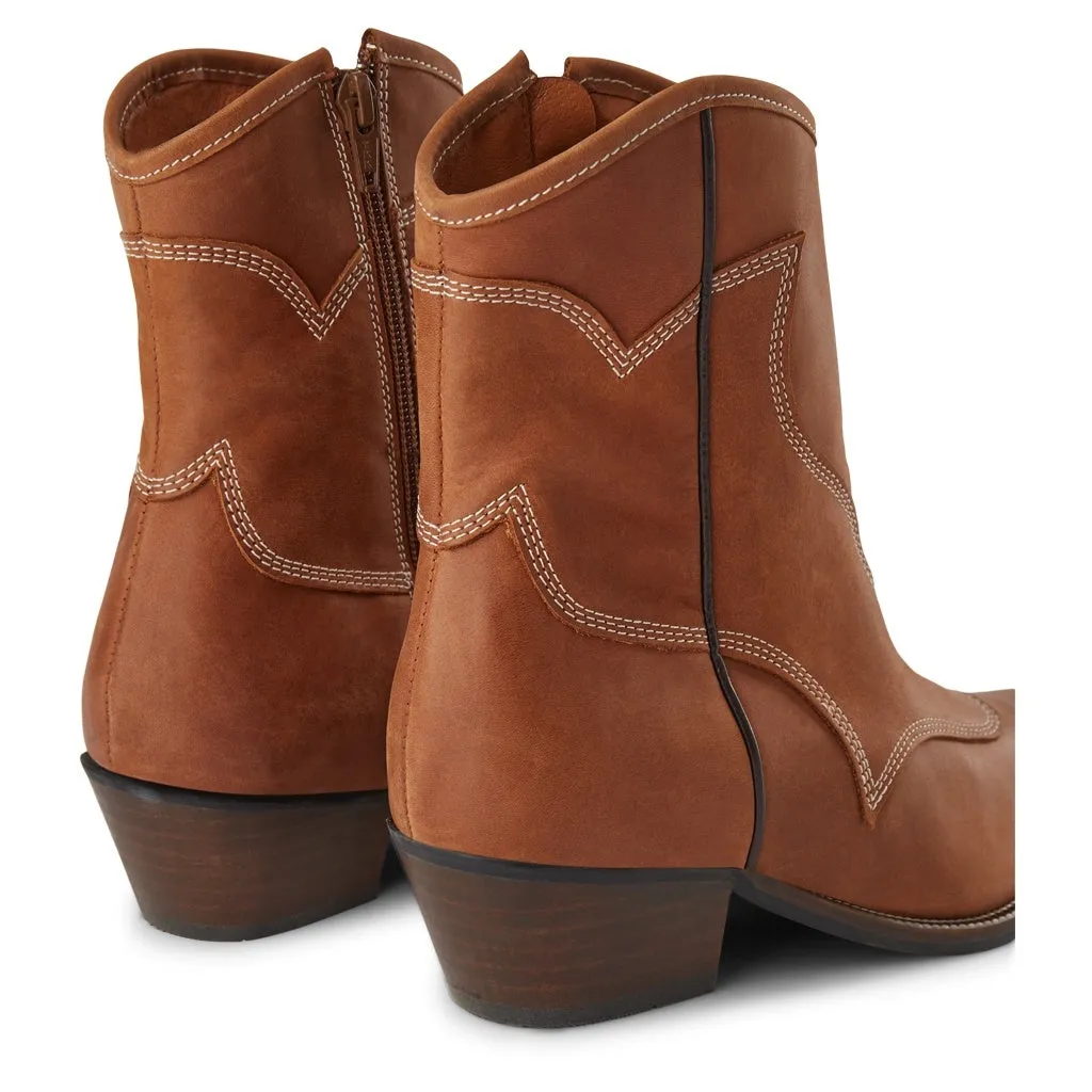 Arietta Leather Boot - BROWN