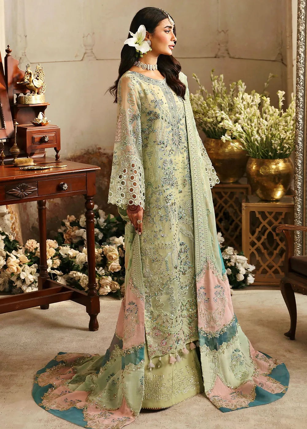 Jhoomro Wedding Luxury Formals '24 by Nureh | NL-67 MAHI-ROO