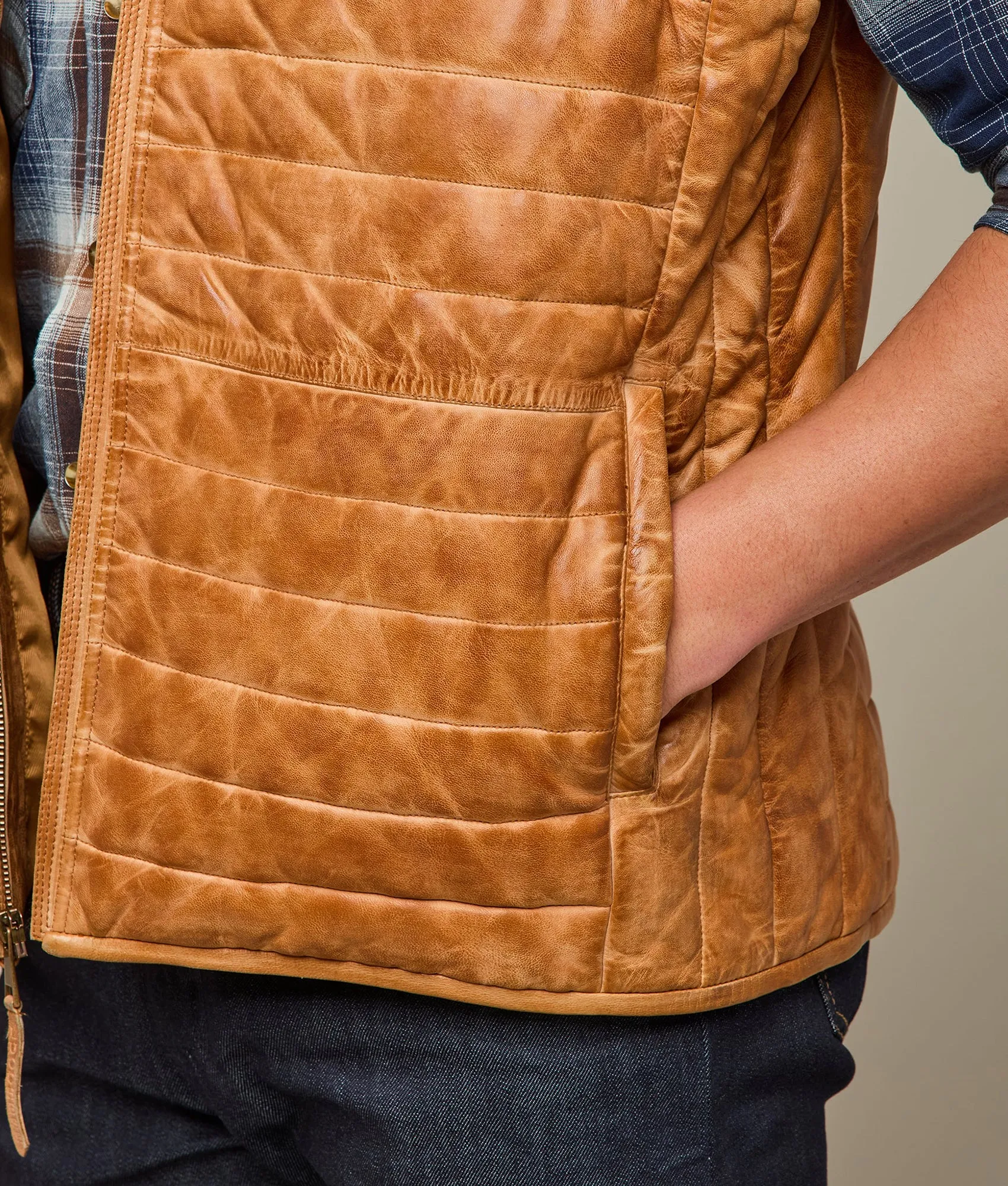 Western Yoke Leather Vest :: Mocha